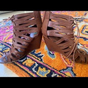 Mia gladiator sandal 8.5